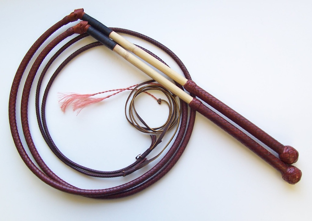 Amazon.com: Stockwhip 08 Foot 16 Plaits Kangaroo Hide